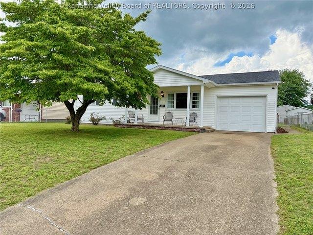 House for sale in Ravenswood, West Virginia