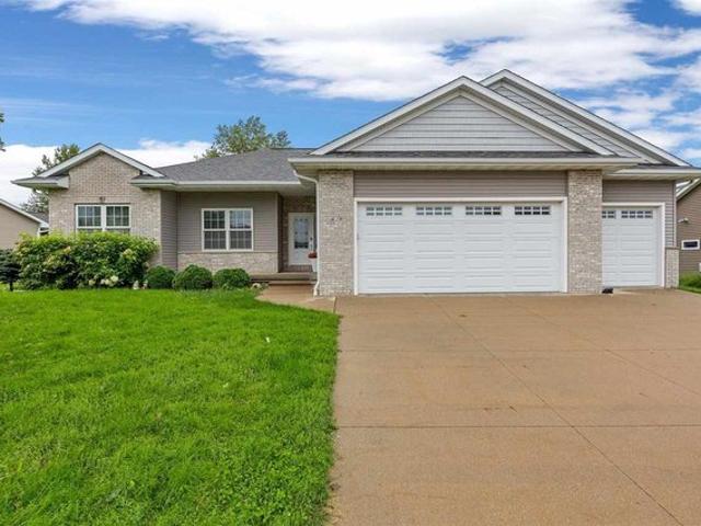 House for sale in Windmill Estates, Solon