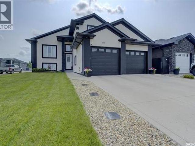 House for sale in Warman, Saskatchewan