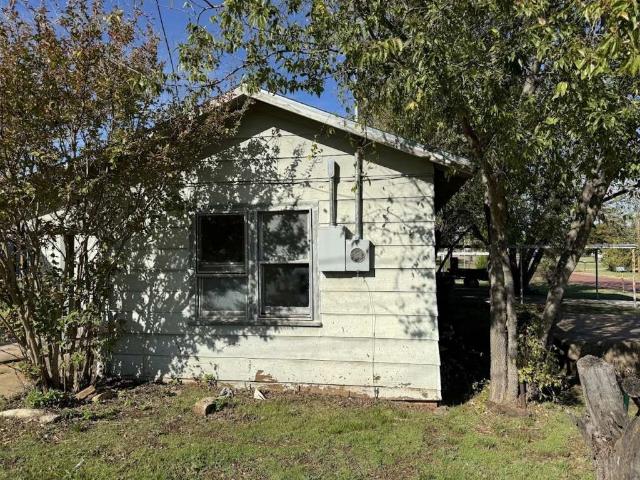 House for sale in Electra, Texas