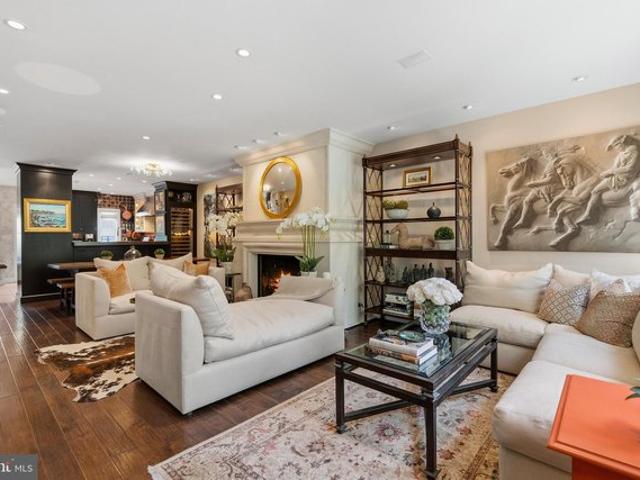 Townhouse for sale in Virginia