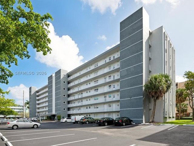 Condo for sale in Hallandale, Florida