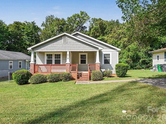 House for sale in Mecklenburg, North Carolina