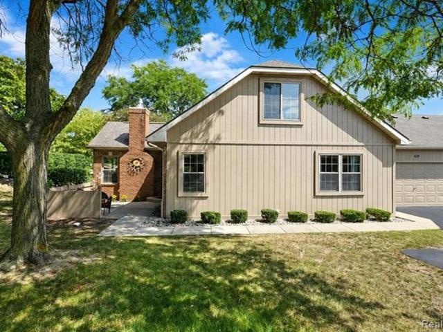 Condo for sale in Grand Blanc, Michigan