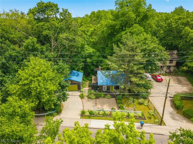 House for sale in Summit, Ohio