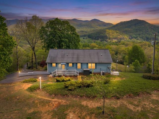 House for sale in Hayesville, North Carolina