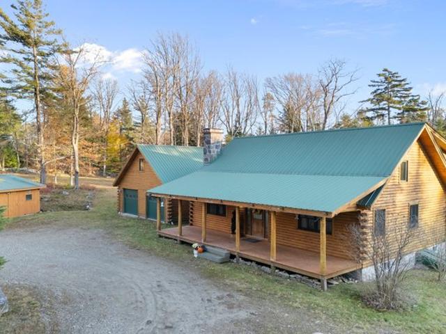 House for sale in Stratton, Vermont
