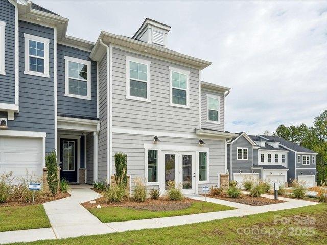 Townhouse for sale in Cramerton, North Carolina