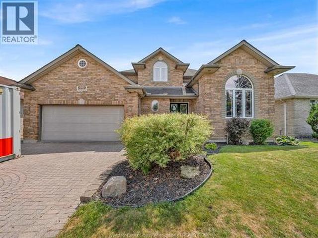 House for sale in Lakeshore, Ontario