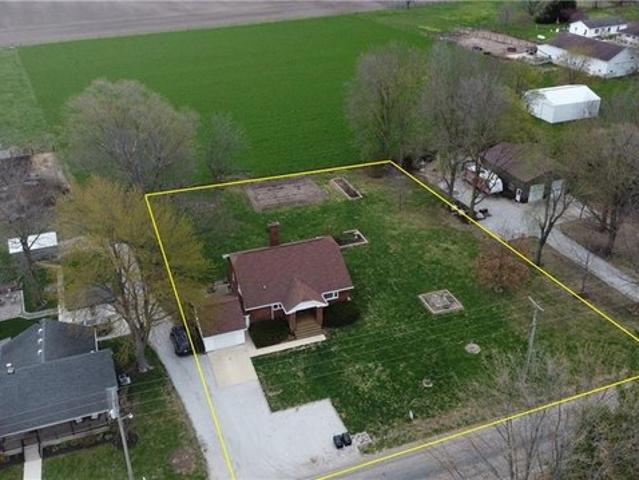 House for sale in Douglas, Illinois