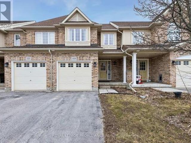 Townhouse for sale in Durham, Ontario