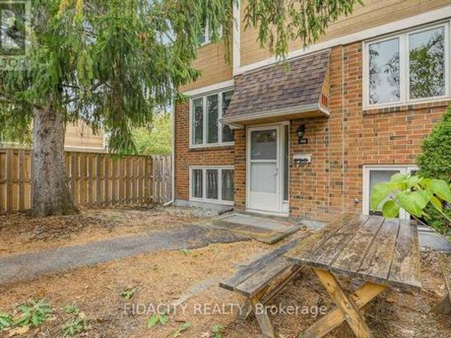 Townhouse for sale in Mulhurst Bay, Ontario