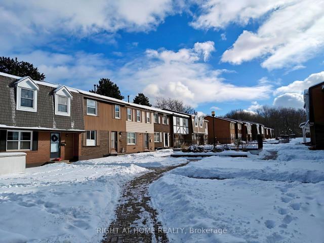 Condo for sale in Toronto, Golden Horseshoe