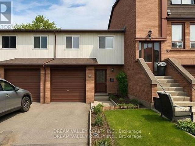 Townhouse for rent in Woburn, Ontario