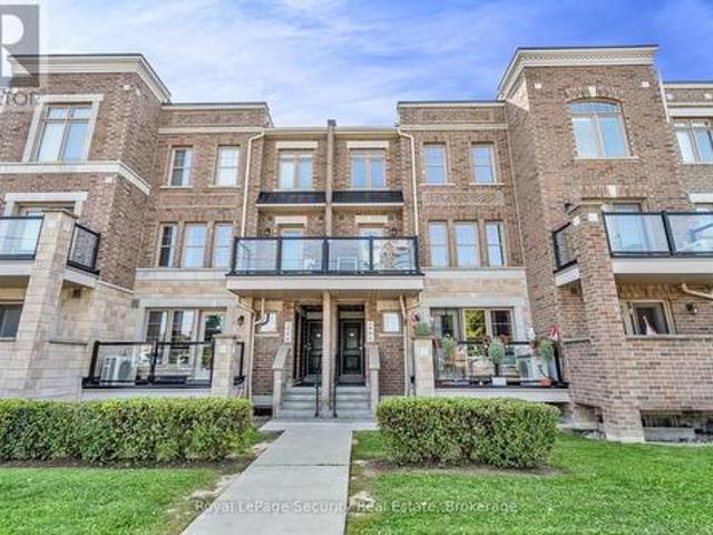 Townhouse for sale in Woburn, Ontario