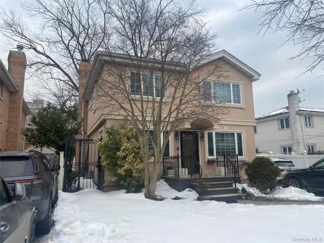 House for sale in Queens, Arverne