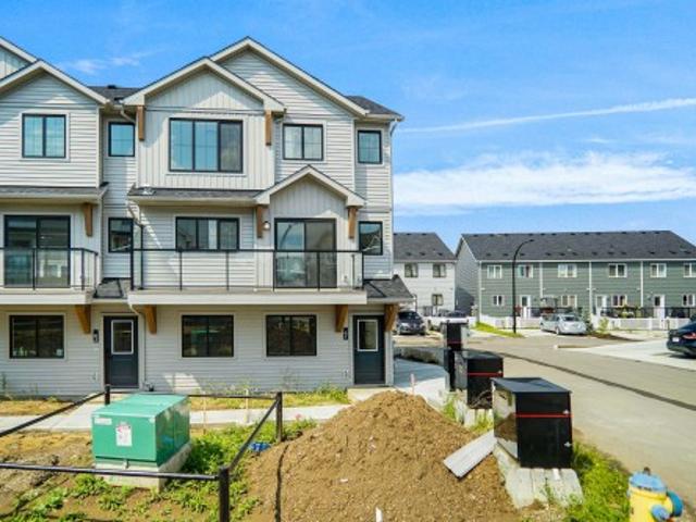 Townhouse for sale in Wedgewood, Alberta