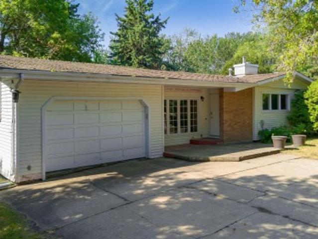 House for sale in Campbelltown Heights, Strathcona County