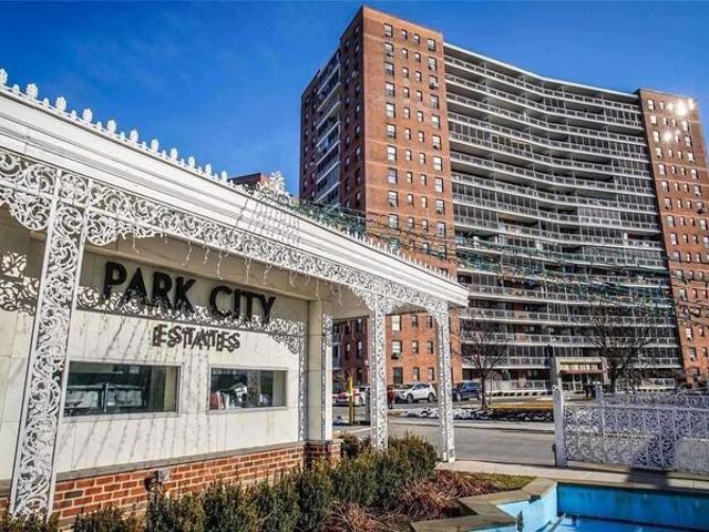 House for sale in Rego Park House for sale in Rego Park