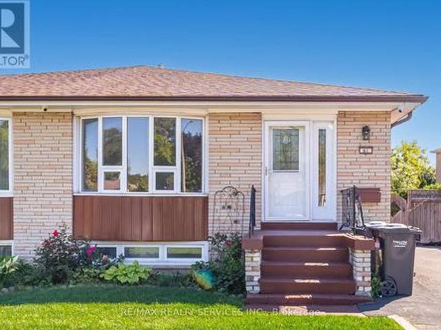 House for rent in Brampton, Golden Horseshoe