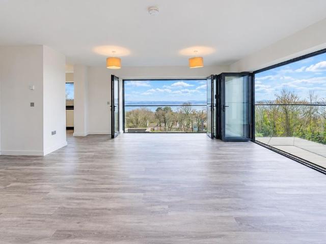 Apartment for rent in Newton, Caldy
