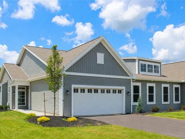 Townhouse for sale in Mendon, New York