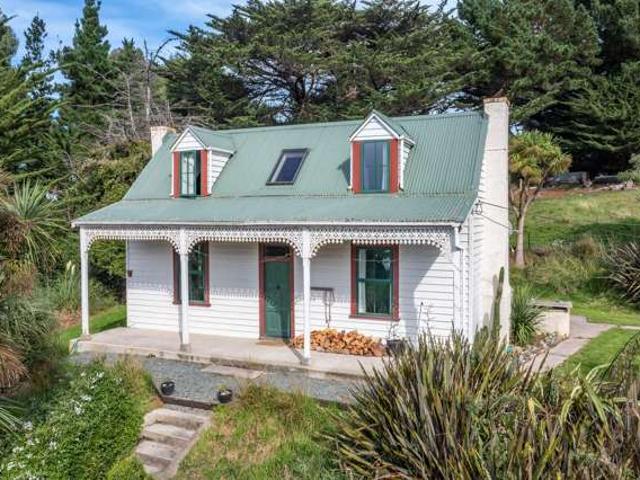 Property for sale in Otakou