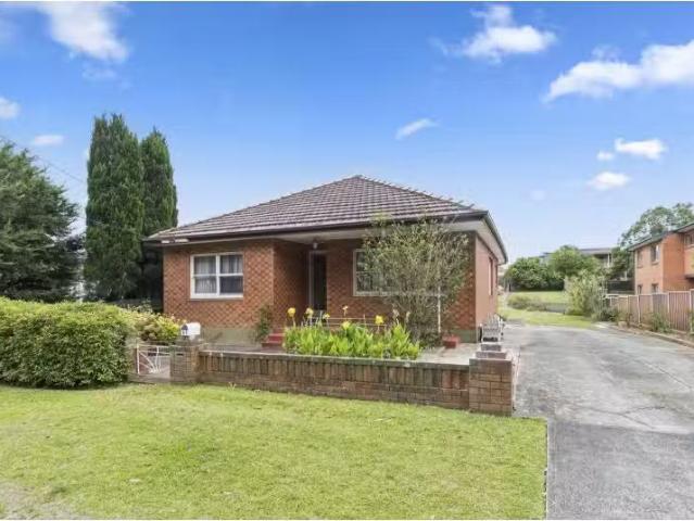 House for rent in Wollongong West, New South Wales