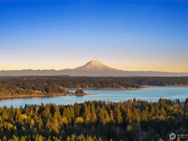 House for sale in Allyn, Washington
