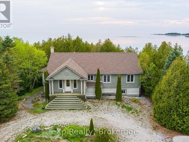 House for sale in Ontario