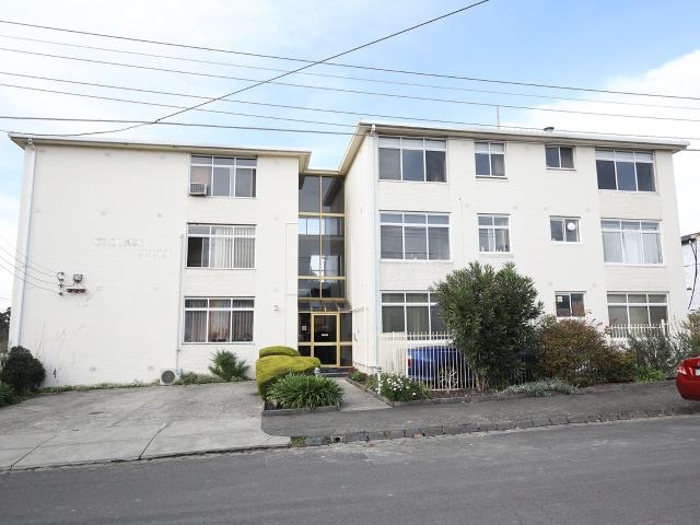 Apartment for rent in Essendon, Melbourne