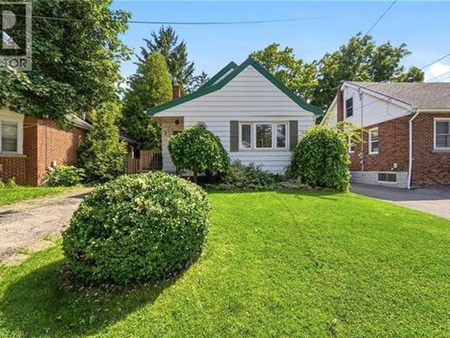 House for sale in Ancaster, Ontario