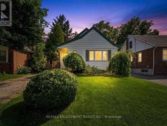 House for sale in Ancaster, Ontario