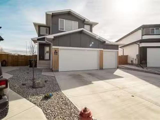 House for sale in Country Meadows, Lethbridge