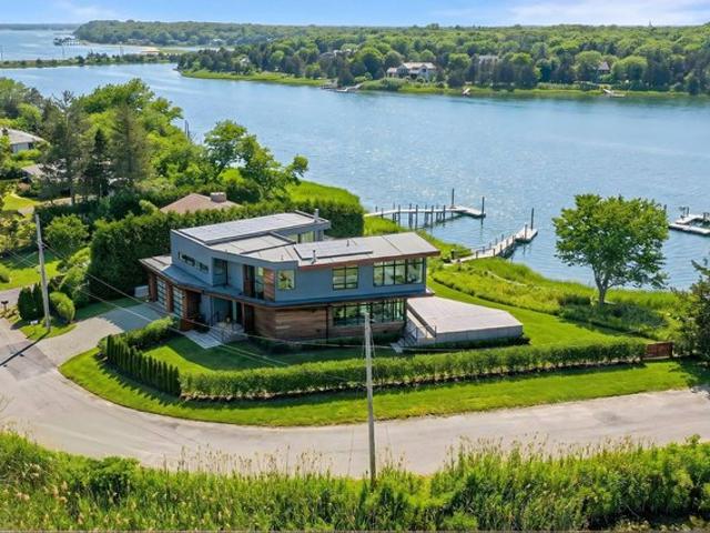 House for sale in Wainscott, New York
