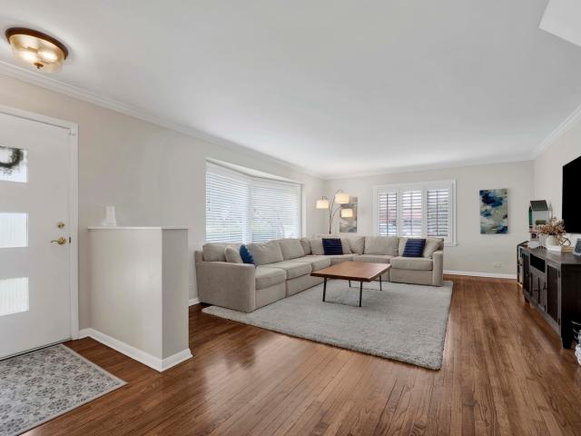 House for sale in Clarendon Hills, Illinois