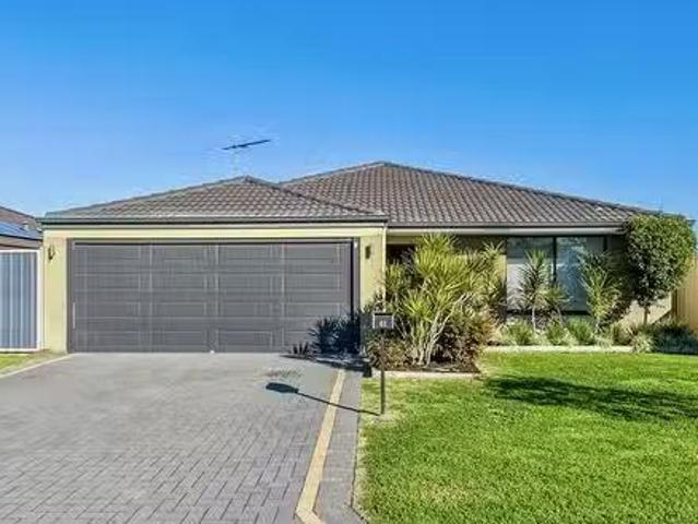 House for rent in Lakelands
