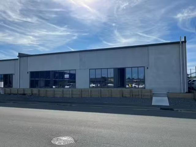 House for sale in Chaslands, Canterbury