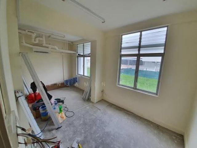 Apartment for rent in Alexandra Road