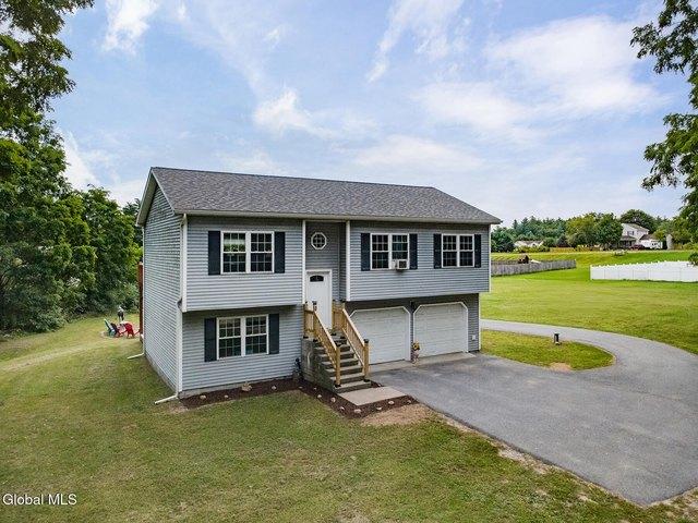 House for sale in Saratoga, New York