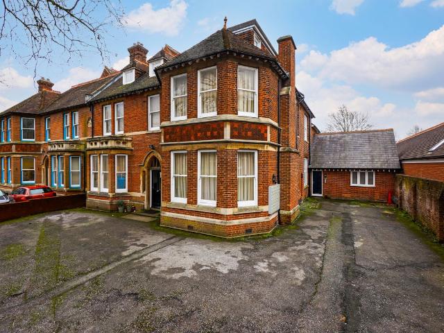 Studio for rent in St. Dunstan's, The Bridge