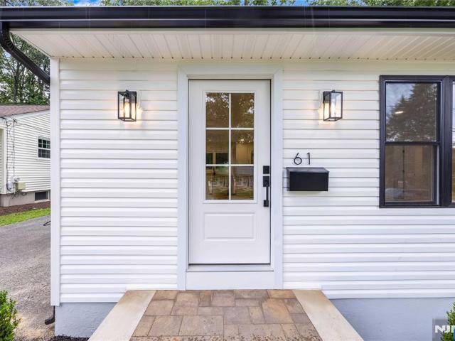 House for sale in Waldwick, New Jersey