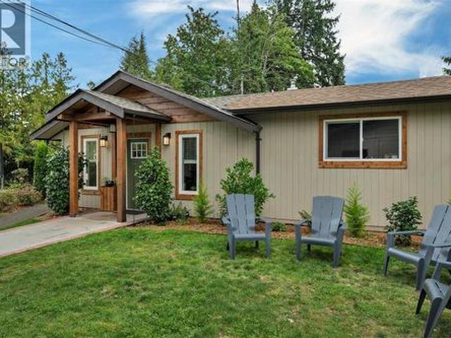 House for sale in Stories Beach, Area D (Oyster Bay/Buttle Lake)