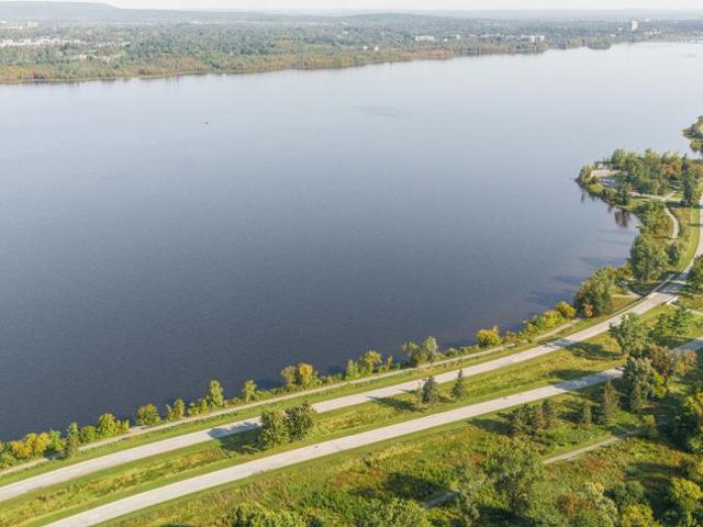 Apartment for rent in Bay, Ottawa