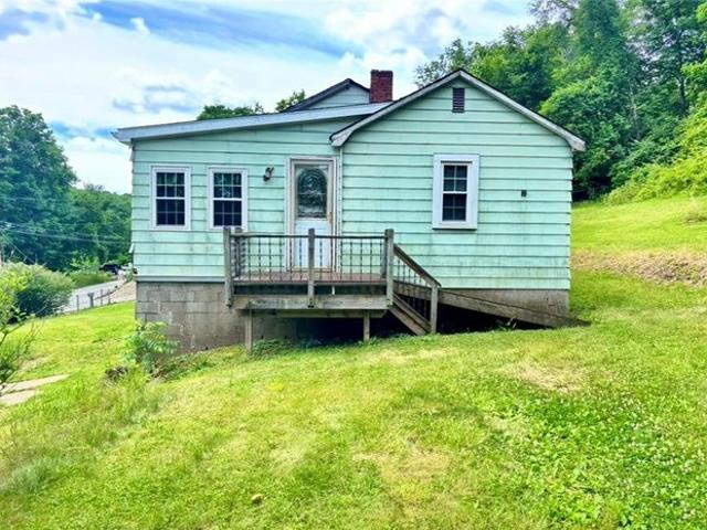 House for sale in Carnegie, Pennsylvania