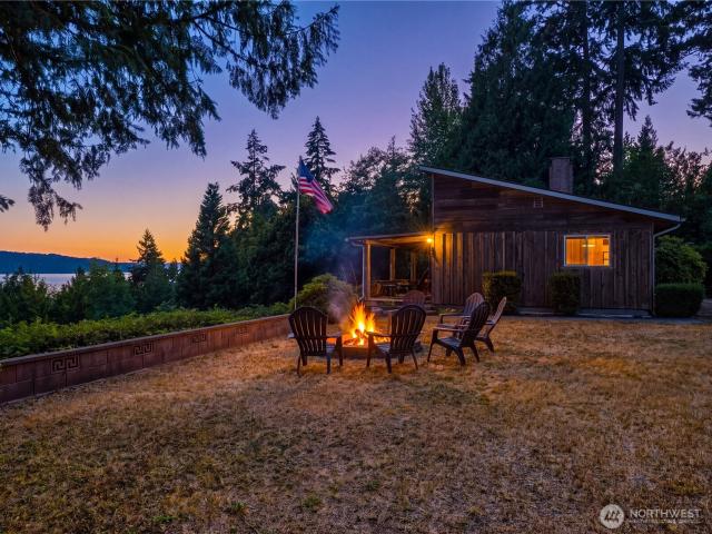 House for sale in Hoodsport, Washington