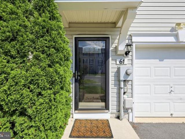 Townhouse for sale in Falling Waters, West Virginia