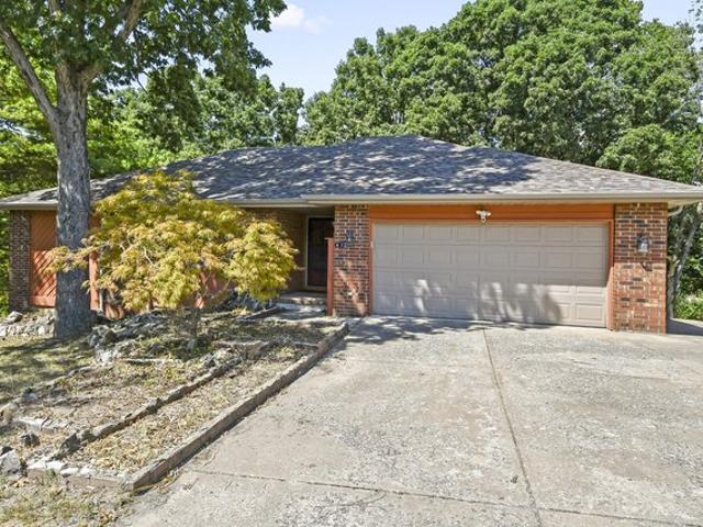 House for sale in Stone, Missouri