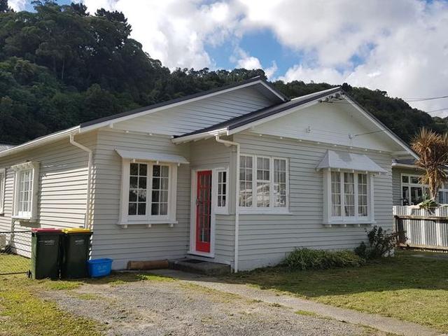 House for rent in Days Bay, Wellington