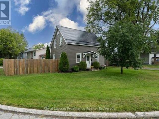 House for sale in Quinte West, Ontario